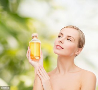 ​橄榄油美容作用与功效（橄榄油涂脸有什么好处？4大护肤好处让肌肤变更好）
