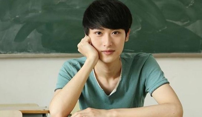 胡潇灵是男是女 受唱京剧出身的父亲影响偏爱青衣扮相