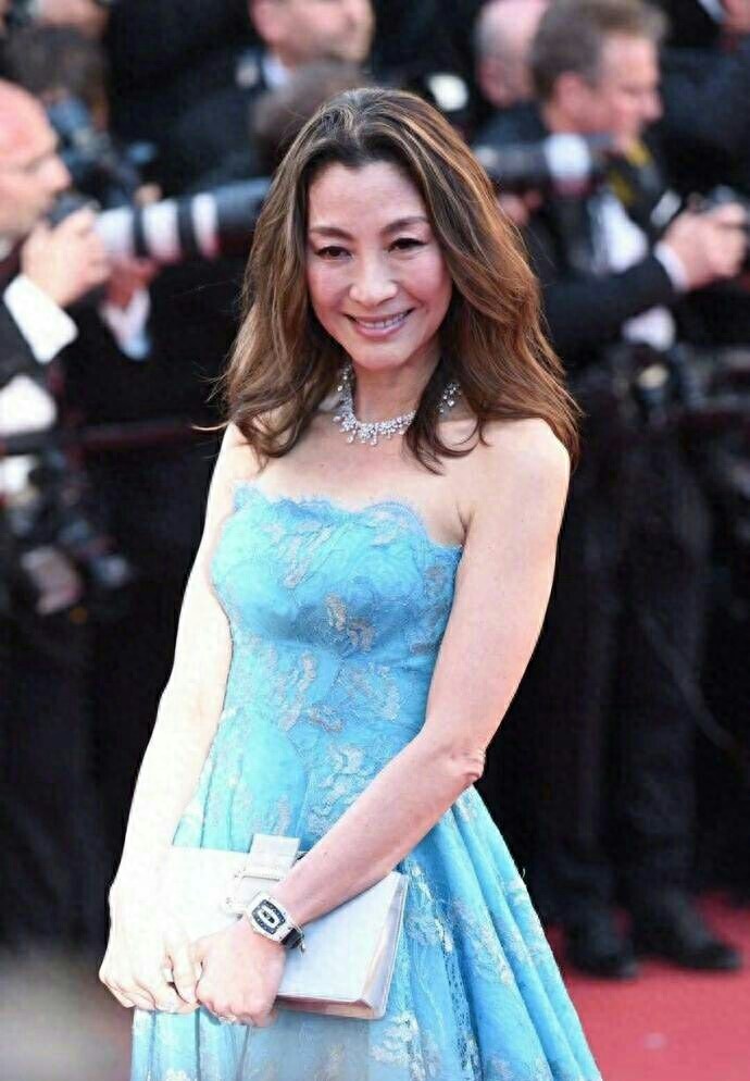 戛纳电影节闹乌龙，范冰冰代表作被说错，众星亮相，谁最美？