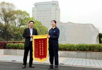 ​武汉方舱医院“考研女孩”通过复试，一年之约实现了
