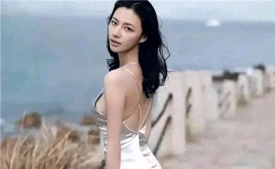 ​陈雅婷：大尺度穿搭引领时尚潮流