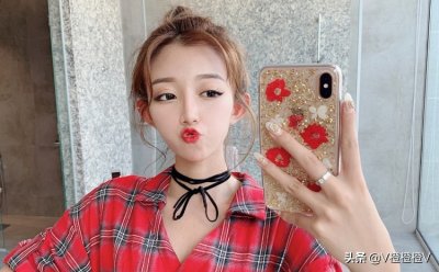 ​网红小伊伊