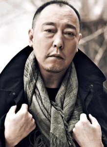 ​倪大红年轻时啥样？看他24岁时的剧照颜值不输小鲜肉长相似吴彦祖
