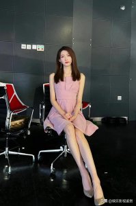 ​腾讯NBA女主播雪儿：颜值与才华并存的篮球女神