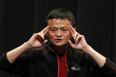 ​55岁马云教师节切换工作重心：驶入新赛道至少还有12个身份