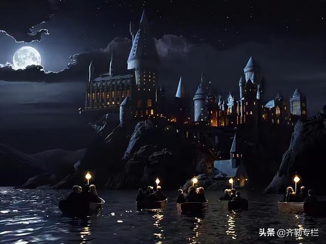 哈利波特第一部的魔法石有什么用(第一部电影魔法石中的6个小细节)(8)