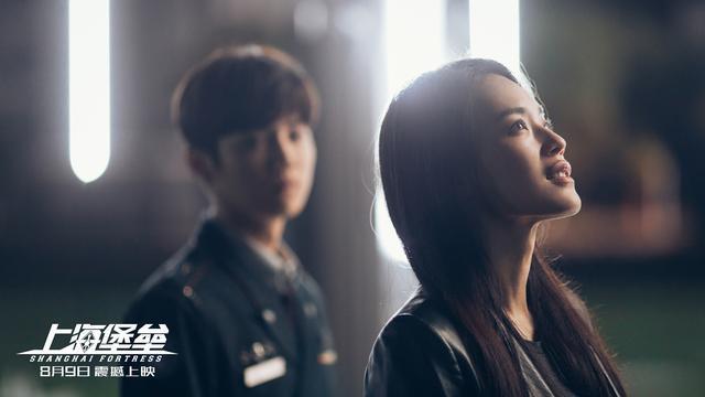 《上海堡垒》豆瓣3.2分,这15条神评论让人笑出腹肌