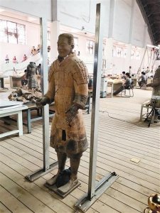 ​兵马俑靠什么确定站位最大的陪葬坑是哪一个