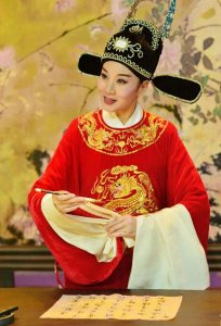 ​黄梅戏名家韩再芬：为父母和弟弟而活，55岁婚姻未知