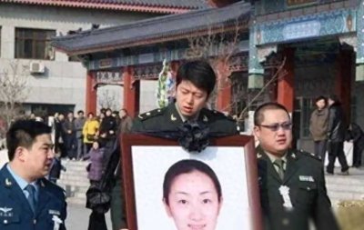 ​亚洲蝶后周雅菲：杜锋岳母说媒嫁给二婚莫科，结婚10年现状怎样