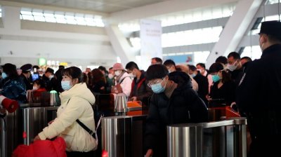 ​鹰潭车站全力应对节后春运客流高峰