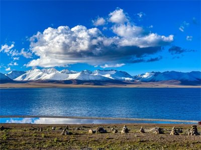 ​西藏圣湖纳木错：世界上最高湖泊的壮丽奇观