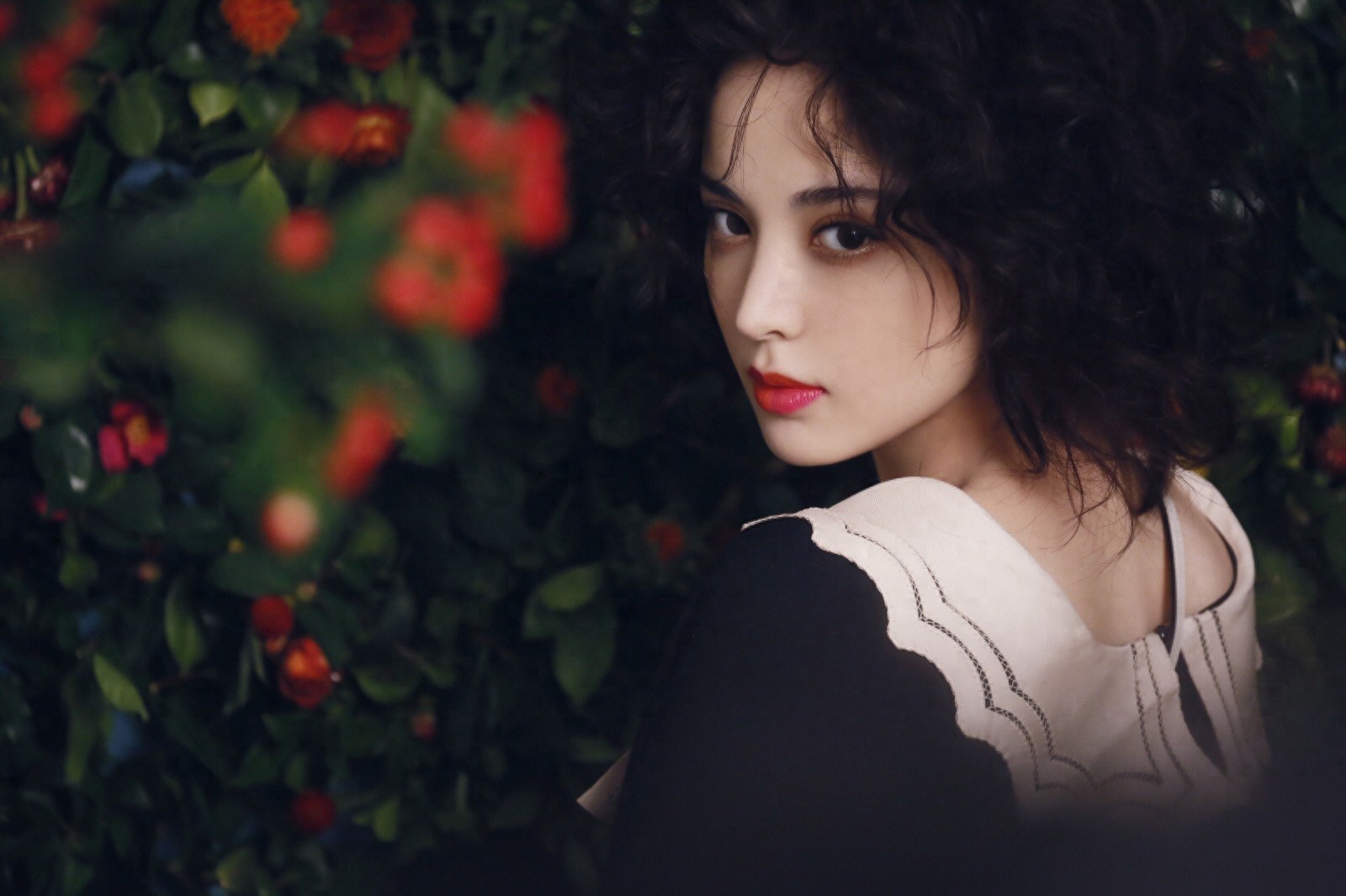 古丽娜扎尔拜合提亚尔