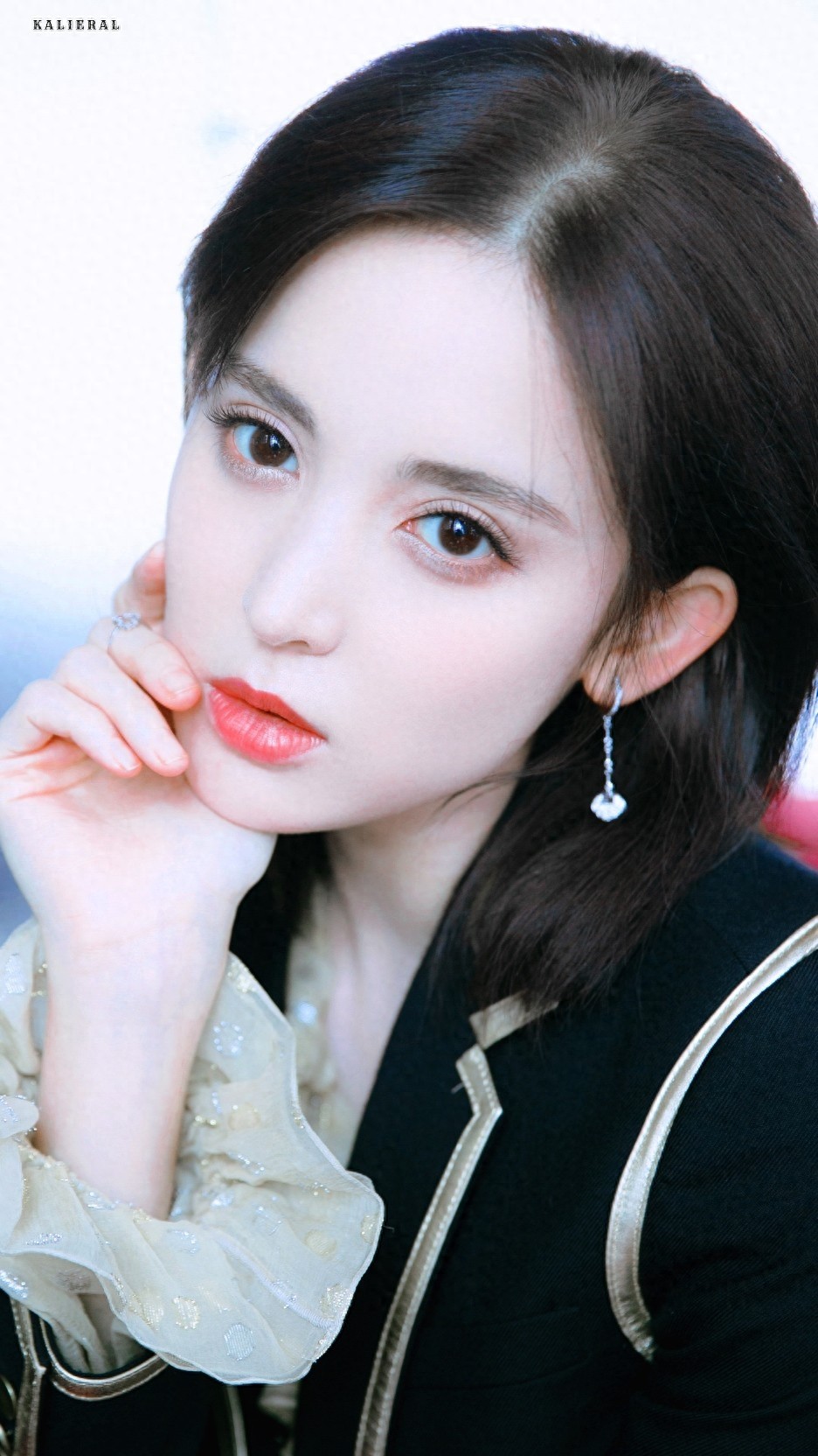 古丽娜扎尔拜合提亚尔