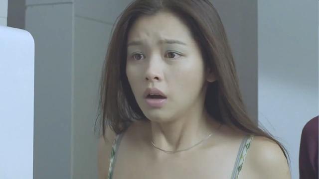 关之琳早期镜头（用乒乓球来调侃当年的关之琳事件）(21)