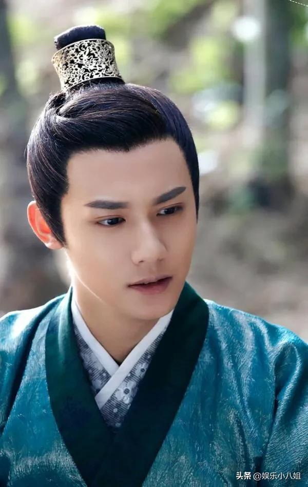 盘点最近最受欢迎的男明星前十名（即将爆火的五位男明星）(12)