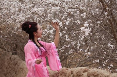 ​已婚女人加异性微信（已婚女人沒事不要找异性聊天）