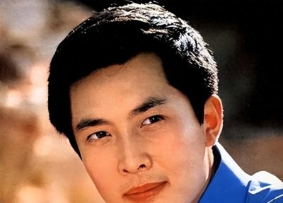 ​唐国强：从演技巨匠到丑闻缠身的捞金者