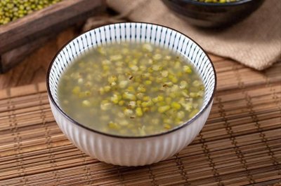 ​煮绿豆汤直接下锅，难怪久煮不烂，提前多做1步，15分钟软烂起沙