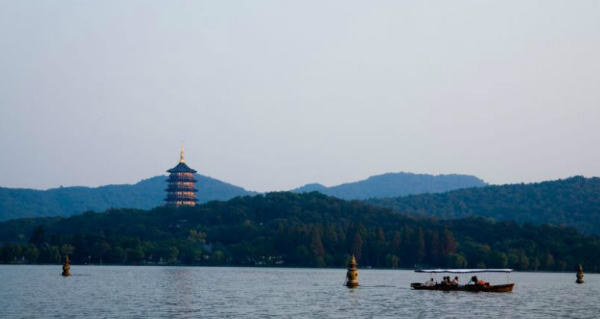 西湖多大面积平方米,西湖面积有多大图4