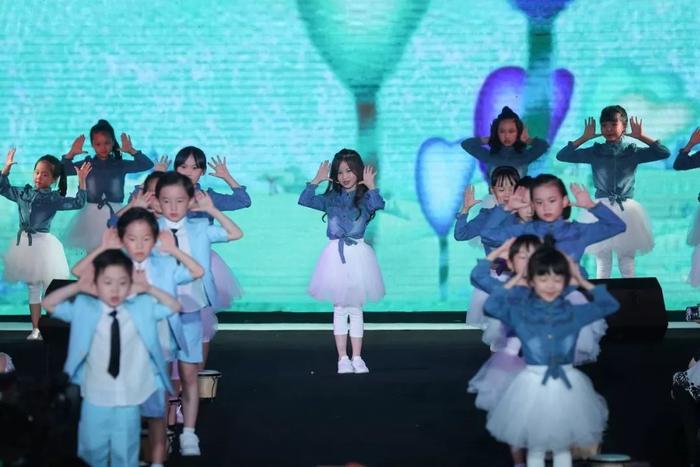 华谊兄弟时尚之夜:小哥哥们这么鲜,但男神女神们也没有要认输啊