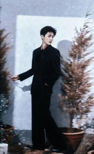 ​次元壁又破了？杨天真带你窥探鹿晗朋友圈里的梗王日常！