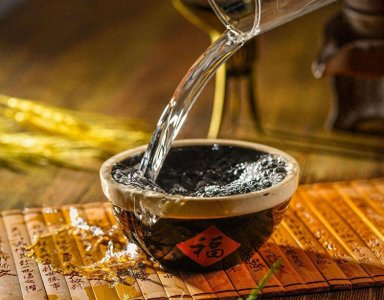 ​100斤粮食能酿出多少酒？利润有多少？四川55岁酿酒师说出实情