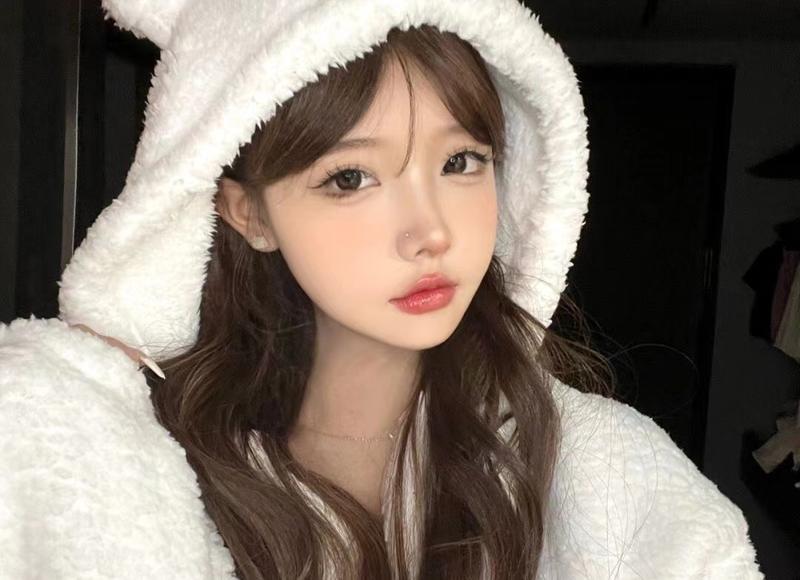 中年女人想让你“得手”，不好意思说，却会给你这些暗号