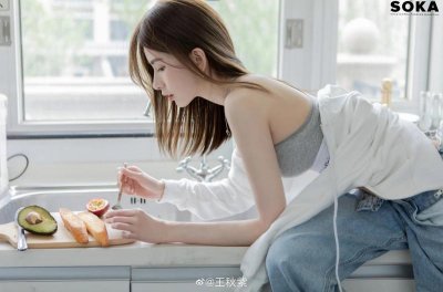 ​略备薄酒婚礼邀请词怎么说