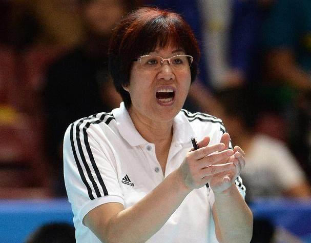 郎平女儿斯坦福大学毕业,身高1米9,美国排球顶尖运动员