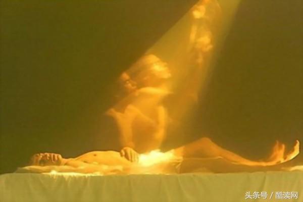 title: '孕妇死后也能产下“棺材子”?只靠腐败气体助力?',