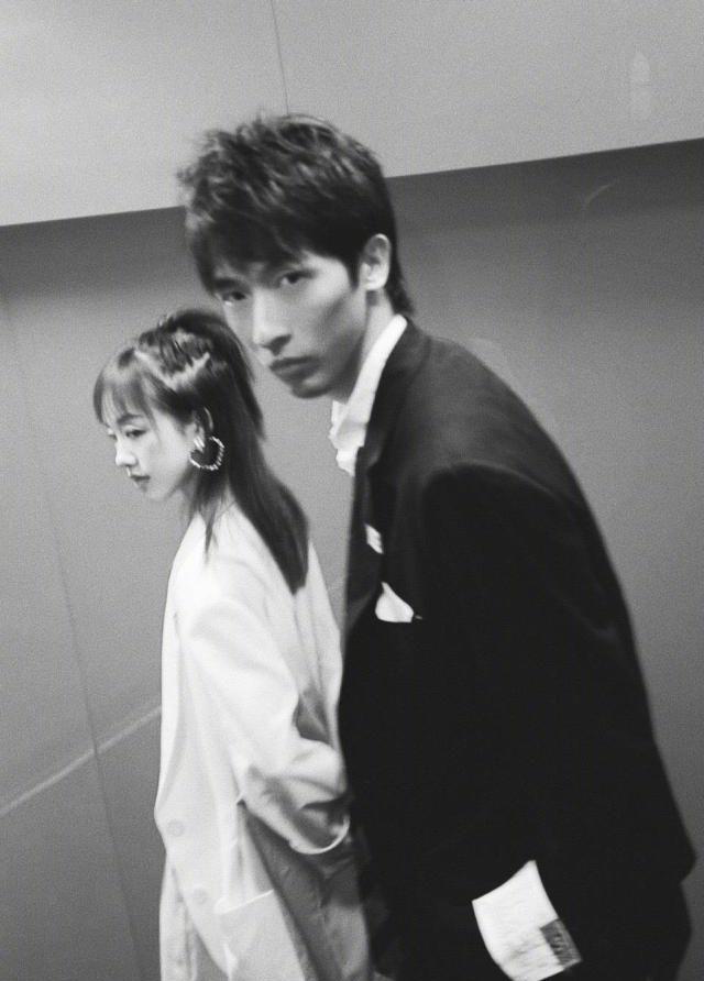 阿沁单方面宣布分手，男友出轨闺蜜，曾多次发动态暗示想要自由