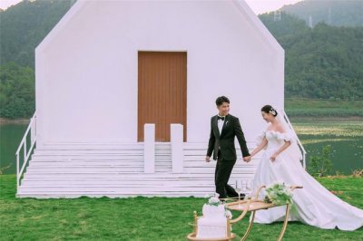 ​杭州出名婚纱摄影店（杭州旅拍婚纱摄影前十名工作室口碑推荐）