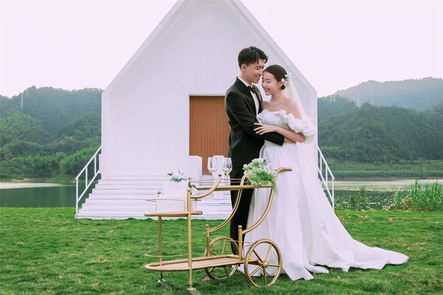 杭州出名婚纱摄影店（杭州旅拍婚纱摄影前十名工作室口碑推荐）(4)