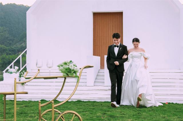 杭州出名婚纱摄影店（杭州旅拍婚纱摄影前十名工作室口碑推荐）(3)