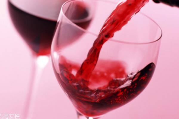 红酒甜度分类有哪些 3种甜度不同口感 红酒甜度分类有哪些 3种甜度不同口感