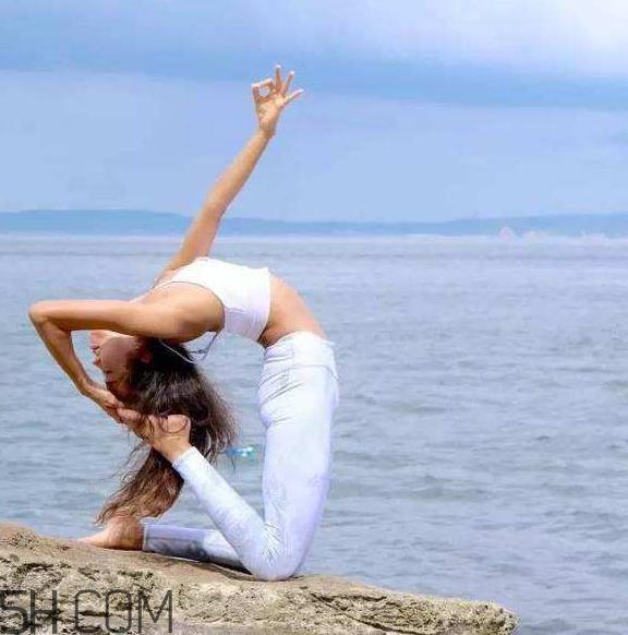 颈椎病人练瑜伽的好处?瑜伽治疗便秘的动作 颈椎病人练瑜伽的好处?瑜伽治疗便秘的动作