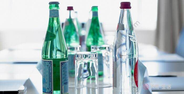 打开的大桶矿泉水放多久不能喝