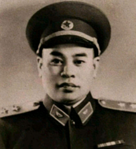 ​韩先楚战功赫赫，1969年递补中央委员，为何一生没进政治局？