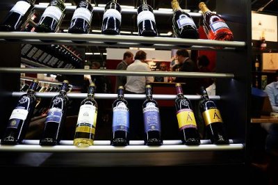 ​百威啤酒罐装330 百威啤酒罐装330ml多少钱一罐