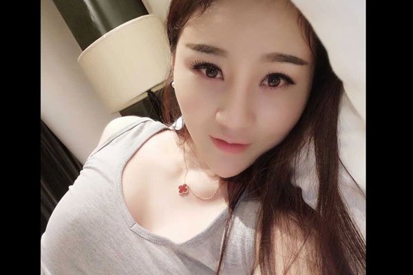 沈曼为什么不在歪歪直播了 榴莲门的究竟不但是纯