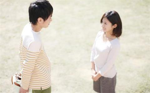 根据女生的反馈调整聊天模式