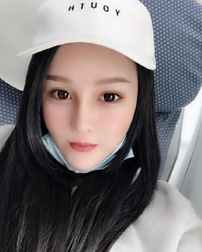 天佑遭全网封杀，而赵本山女儿却是全面开花，网友：后台决定高度