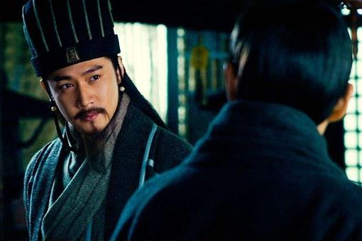 借东风的人是周瑜还是诸葛亮?