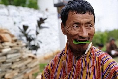 ​槟榔加烟，法力无边，它到底有何神奇？为何被人们称之为神物？