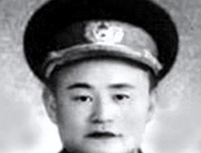 ​1957年，开国少将主持会议，警卫员连开三枪将其打死，原因为何？