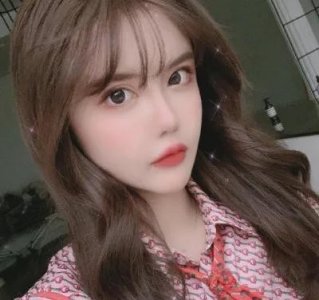 ​韩安冉“整容前”长啥样？当身份证照片流出后，网友：真是没白整