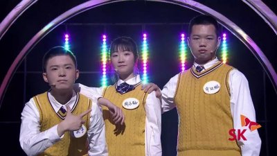 ​北极熊的皮肤是什么颜色？白？黑？蓝？答案意想不到