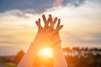 ​积极阳光正能量的词语：一场充满力量与希望的文字盛宴