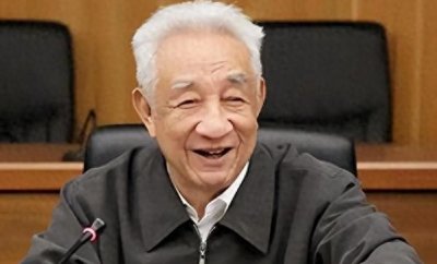 ​原副总理邹家华功勋卓著，他的两个兄妹是做什么的